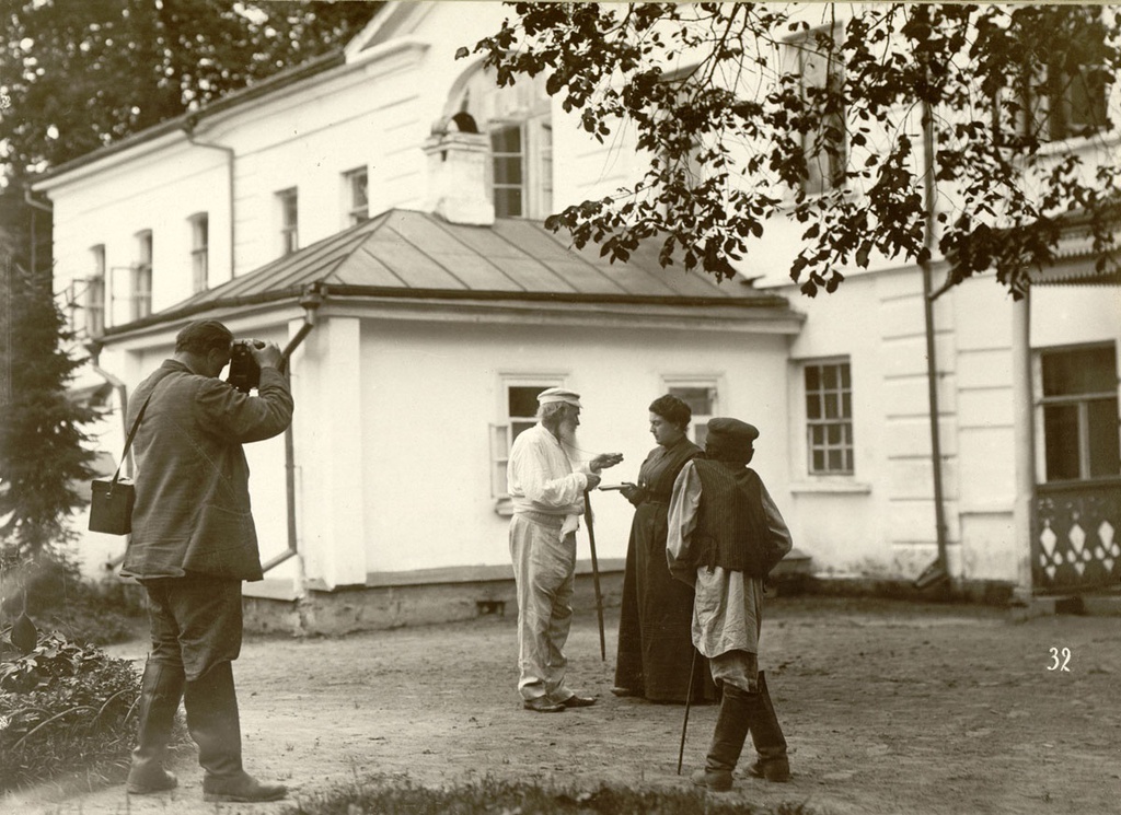 Картинка лев толстой в ясной поляне